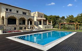 Villa Kalamos / Sea View And Pool Nearby Athens